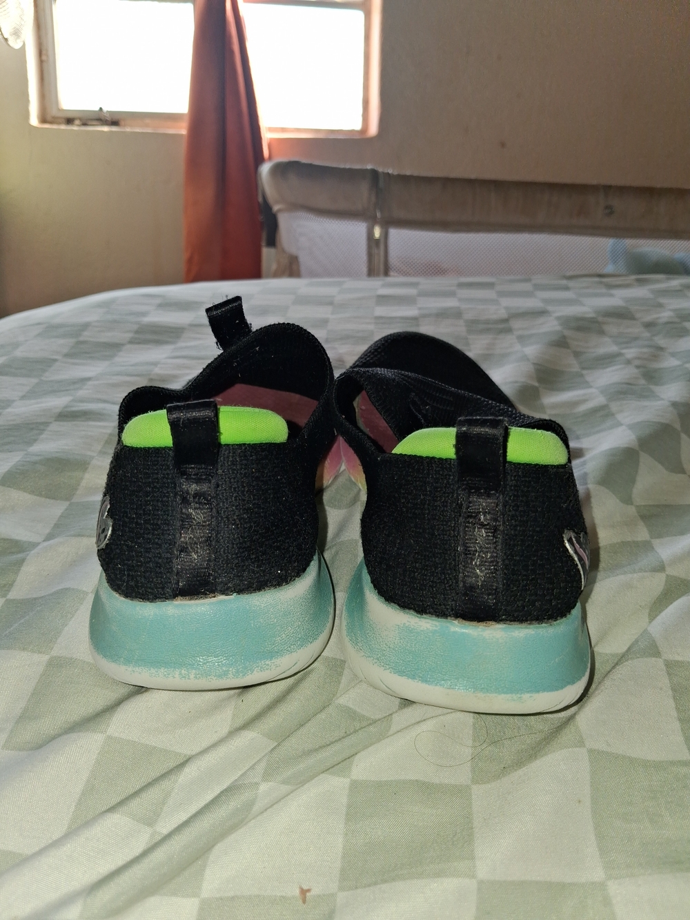 Shoes - Picture 4 of 6